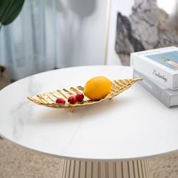 Современные декоративные металлические тарелки