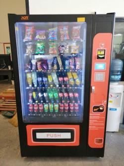Автоматический торговый автомат для закусок и напитков в бутылках 
