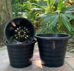 Большая садовая ваза для цветов