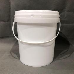Пластиковые ведра с крышкой