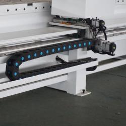 Деревообрабатывающий станок с боковым сверлением