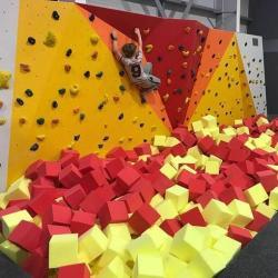 Кубики из пенопласта высокой плотности