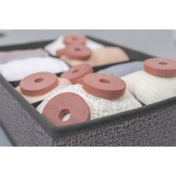 Шарики из ароматного кедра для вешалок