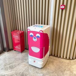 Робот-официант для гостиниц и больниц с авто дверью и лифтом (арт. 29101858)