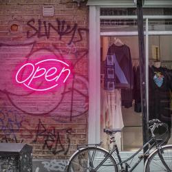 Светодиодная вывеска для бизнеса "OPEN", на заказ для декора магазина или бара (арт. 13121056)