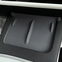 Беспроводное зарядное устройство Ronix, для Tesla Model 3/Y, на центральную консоль (арт. 25-18031413)