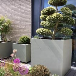 Современное квадратное кашпо, большого размера, для парков и улиц (арт. 3112499)