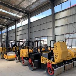 Двухбарабанный дорожный каток с вибрацией и шаговой функцией (арт. 25-12062331)