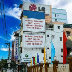 Настенная реклама Trivision Billboard для среднего магазина с вращающейся панелью Tri-action Billboards (арт. 25-3072084)