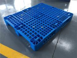 Поддон пластиковый перфорированный HDPE односторонний 4-х заходный (арт. 25-5081599)