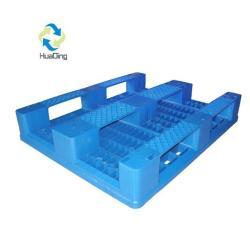 Паллет пластиковый однослойный складской на три полозья (арт. 25-5081790)