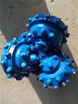 Буровая головка трехшарошечная карбидная для скважин 6 3/4 (арт. 25-5081937)