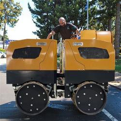 Каток дорожный вибрационный гидравлический с пультом 1800 кг (арт. 25-5082480)