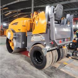 Каток дорожный комбинированный 4-5 тонн резиновые шины (арт. 25-5082500)