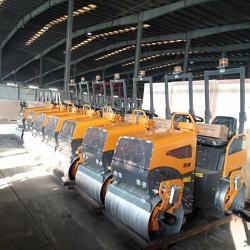 Каток дорожный мини 1.2 тонны с резиновыми шинами (арт. 25-5082514)