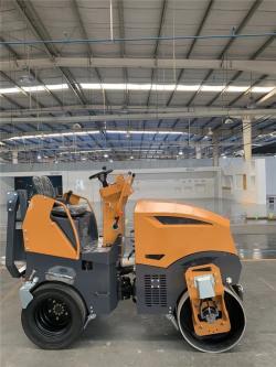 Каток дорожный дизельный мини с резиновыми шинами 2-5 тонн (арт. 25-5082584)