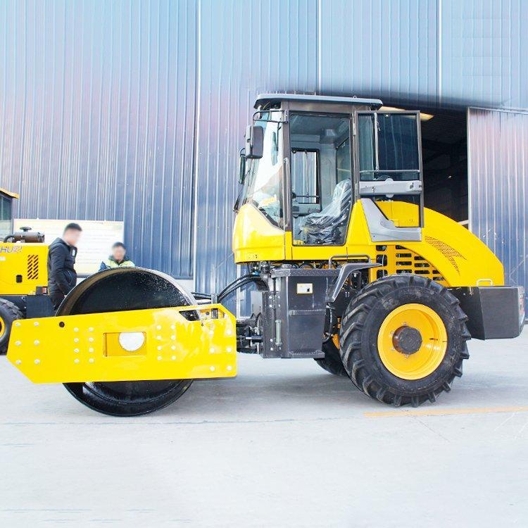 Каток дорожный двухвальцовый с двигателем и насосом (арт. 25-5083066)