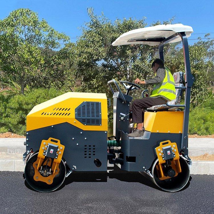 Каток дорожный вибрационный двухвальцовый с двигателем (арт. 25-5083101)