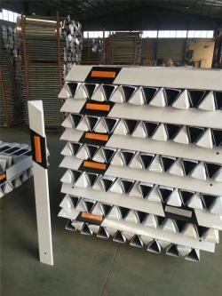 Знак дорожный индукционный контурный светоотражающий ПВХ (арт. 25-5083370)