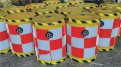 Барьер дорожный пластиковый водоналивной с фонарем (арт. 25-5083432)