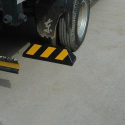 Ограничитель колес резиновый для парковки тяжелый (арт. 25-5083510)