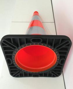 Конус дорожный ПВХ 75 см светоотражающий с резиной (арт. 25-5083560)