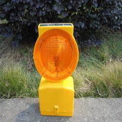 Лампа дорожная светодиодная с питанием от солнца или батареи (арт. 25-5083606)