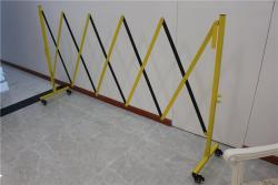 Барьер стальной складной дорожный на колесах алюминиевый (арт. 25-5083618)