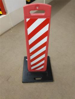 Разделитель дорожной полосы желто-черный для управления движением (арт. 25-5083656)