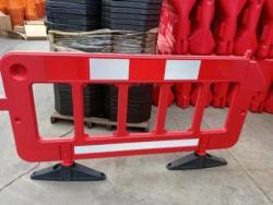 Барьер дорожный пластиковый красно-желтый 1950 мм (арт. 25-5083716)