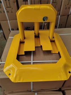 Барьер парковочный складной ручной блокиратор места (арт. 25-5083754)