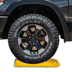 Коврик парковочный изогнутый противоскользящий для шин HDPE (арт. 25-5083793)