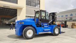 Погрузчик вилочный 20 тонн с трансмиссией ZF (арт. 25-5085624)