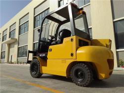 Погрузчик телескопический мини дизельный 3 тонны Cummins (арт. 25-5085709)