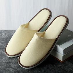 Тапочки гостиничные с логотипом и набором аксессуаров (арт. 25-5085980)