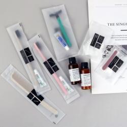 Набор аксессуаров для отеля с эко тапочками и логотипом (арт. 25-5086073)