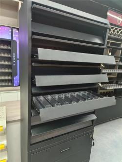 Шкаф для сигарет под прилавок с деревянными полками (арт. 25-19080007)