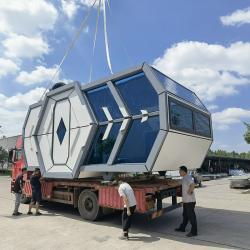 Капсульный отель для курорта, футуристичный дом на колесах (арт. 26-1090019)