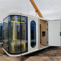 Дом-капсула на колесах с двойными дверями (арт. 26-1090060)