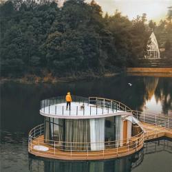 Плавучий дом-капсула с солнечной энергией и понтоном (арт. 26-1090179)