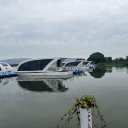 Плавучий дом-отель с понтоном для отдыха на воде (арт. 26-1090190)