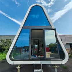 Вилла-капсула треугольная двухэтажная огнестойкая модульная (арт. 26-1090273)