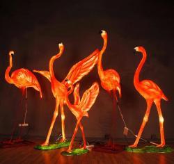 Скульптура жирафа из стекловолокна с подсветкой для ТЦ (арт. 26-1090452)