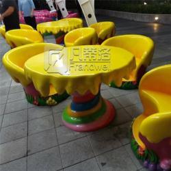 Кресло-мороженое из стеклопластика для парка развлечений (арт. 26-1090528)