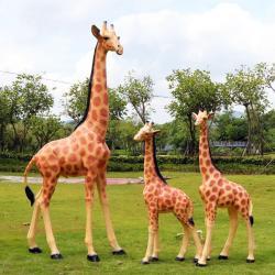 Фигурки животных из смолы жираф и слон для декора (арт. 26-1090561)