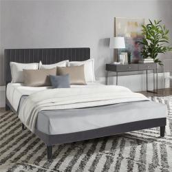 Кровать деревянная с металлической опорой для спальни (арт. 26-1702130)